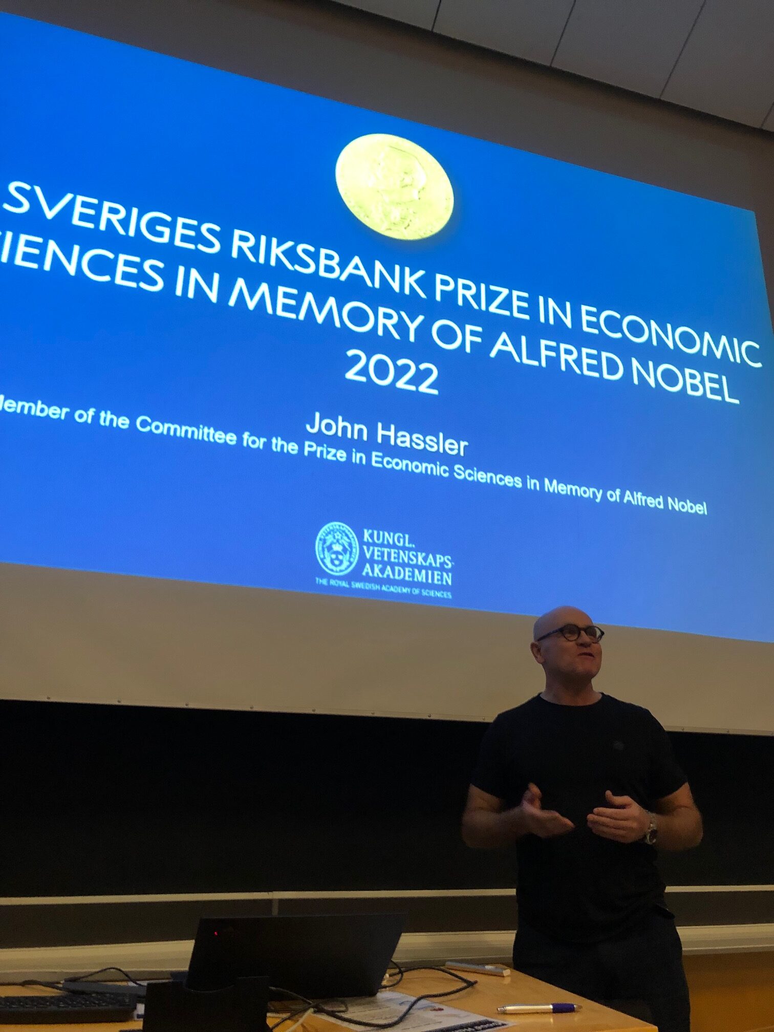 John Hassler presenterar årets Ekonomipris
